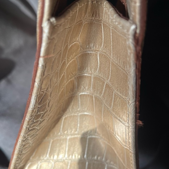 2/$30 Vintage Liz Claiborne Gold Faux Crocodile Leather Purse w/ Tassel Bow - Picture 6 of 7